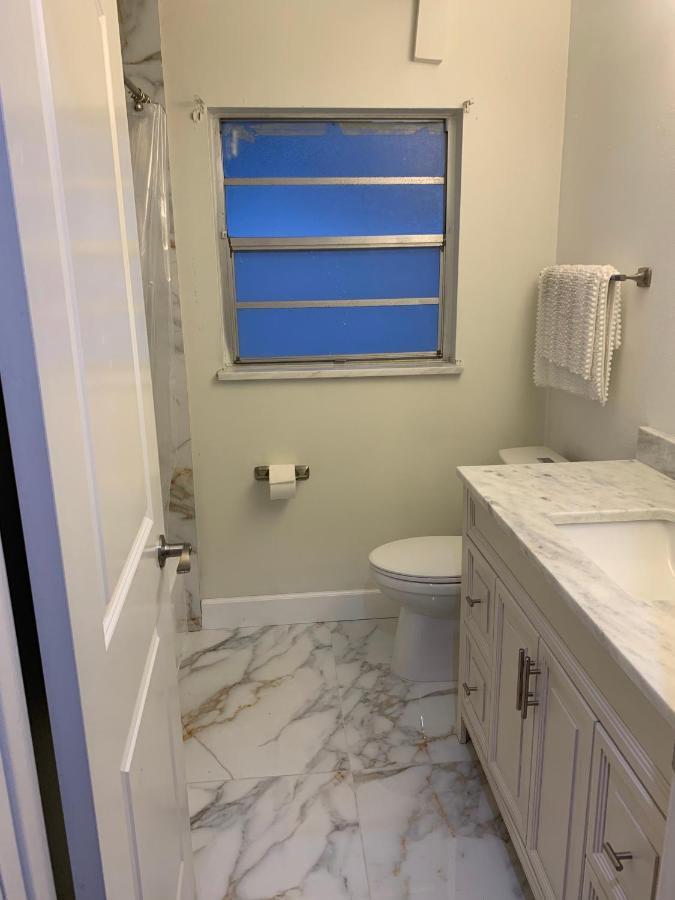 Cheerful 3 Bed House In A Cul- De-Sac! Βίλα Τάμπα Εξωτερικό φωτογραφία